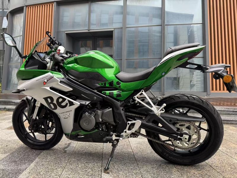 二手贝纳利龙卷风 Tornado 252R