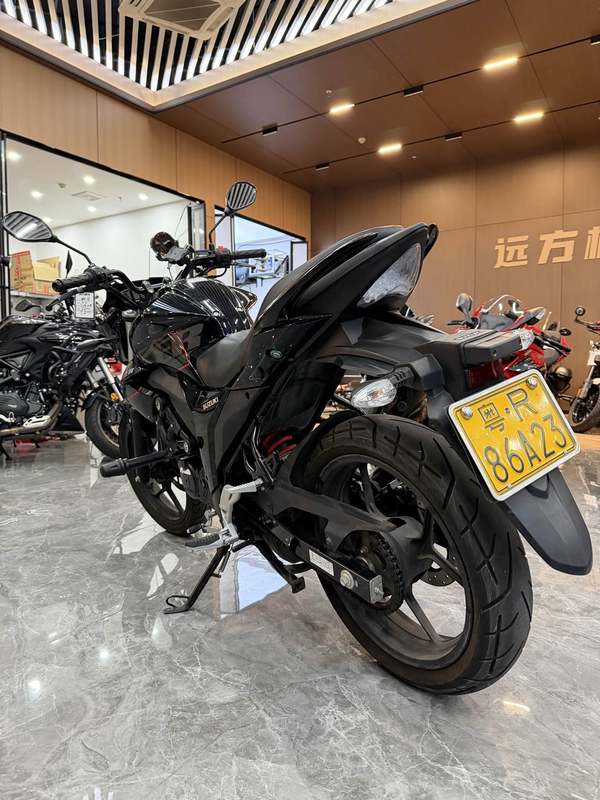 二手济南铃木极客飒 Gixxer 155 NK