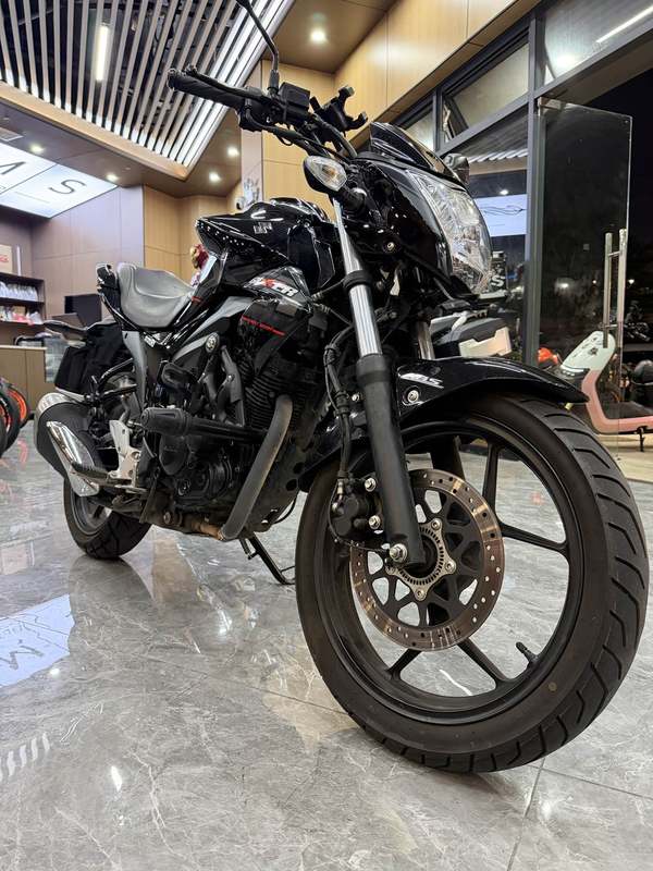 二手济南铃木极客飒 Gixxer 155 NK