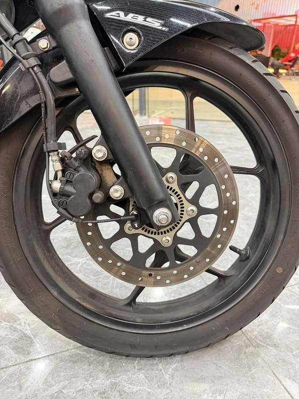 二手济南铃木极客飒 Gixxer 155 NK