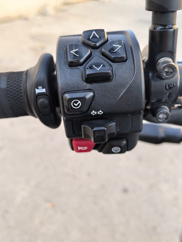 二手凯旋Trident 660