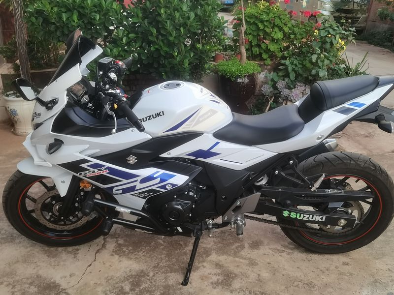二手豪爵铃木GSX250R