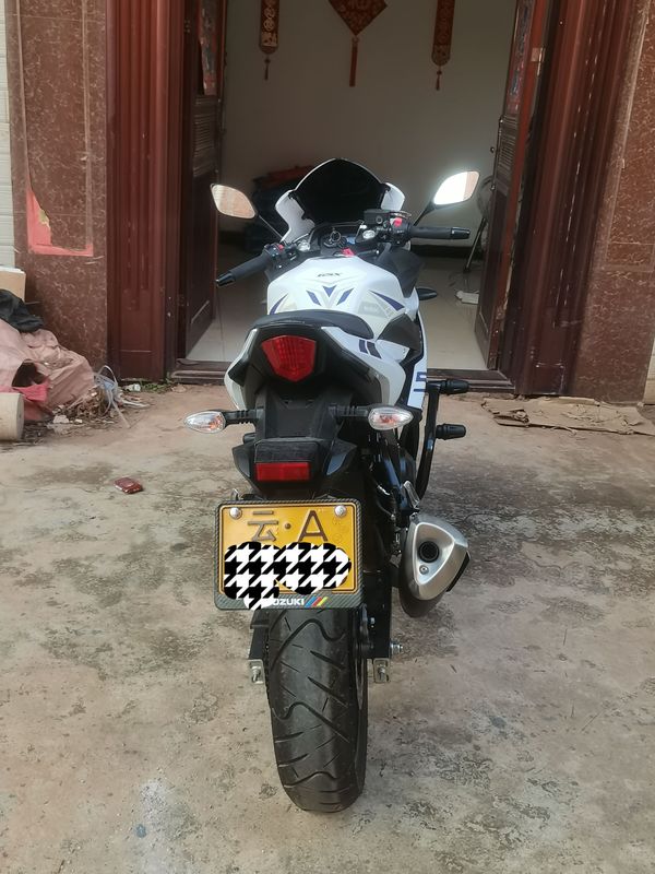 二手豪爵铃木GSX250R