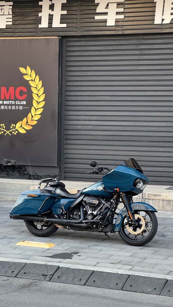 二手哈雷戴维森公路滑翔 Road Glide