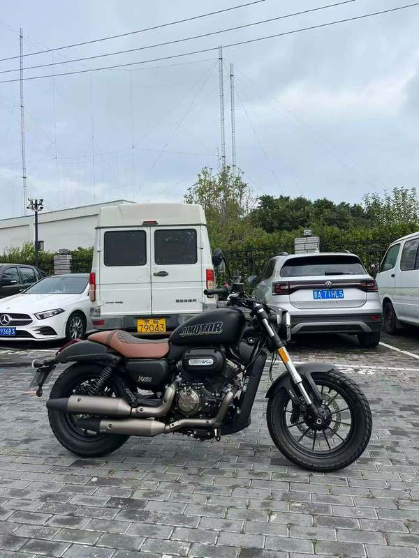 二手QJMOTOR闪300