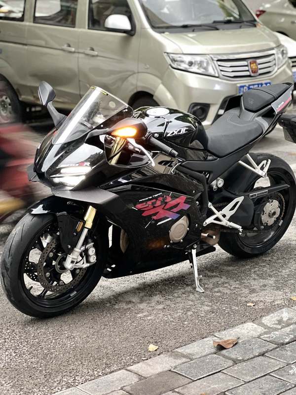 二手张雪机车500RR