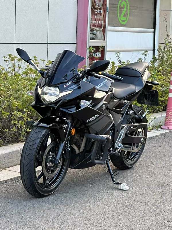 二手豪爵铃木GSX250R