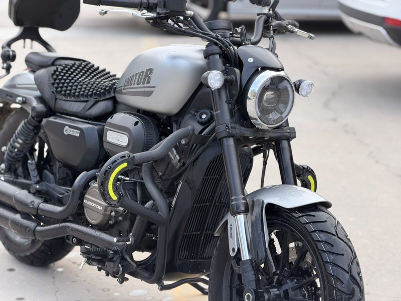 二手QJMOTOR闪250