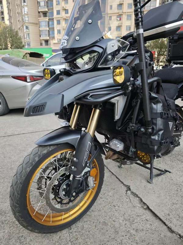 二手贝纳利TRK702