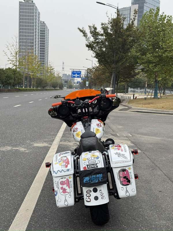 二手哈雷戴维森大道滑翔 Street Glide