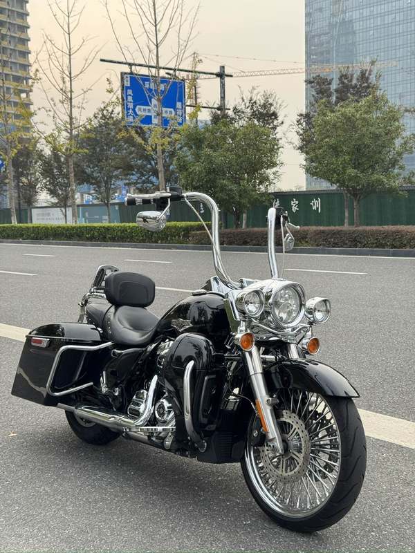 二手哈雷戴维森路王定制版 Road King Special