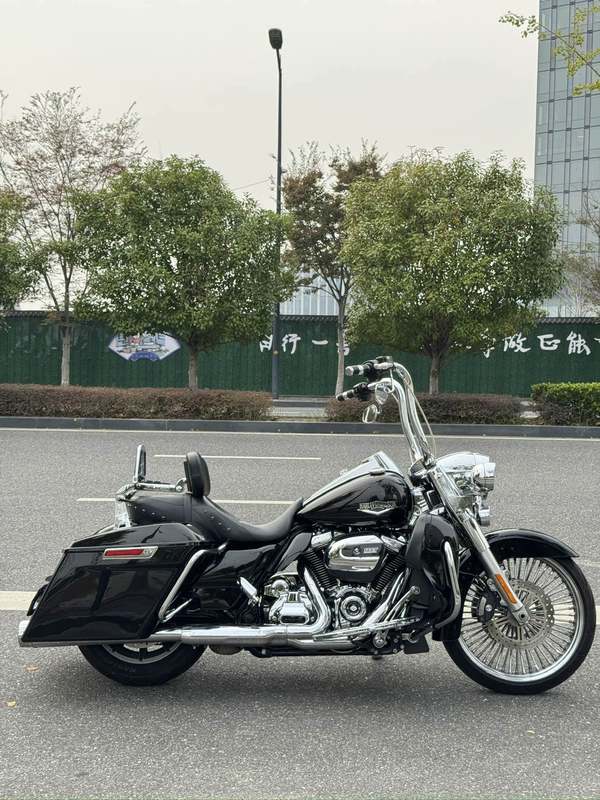 二手哈雷戴维森路王定制版 Road King Special