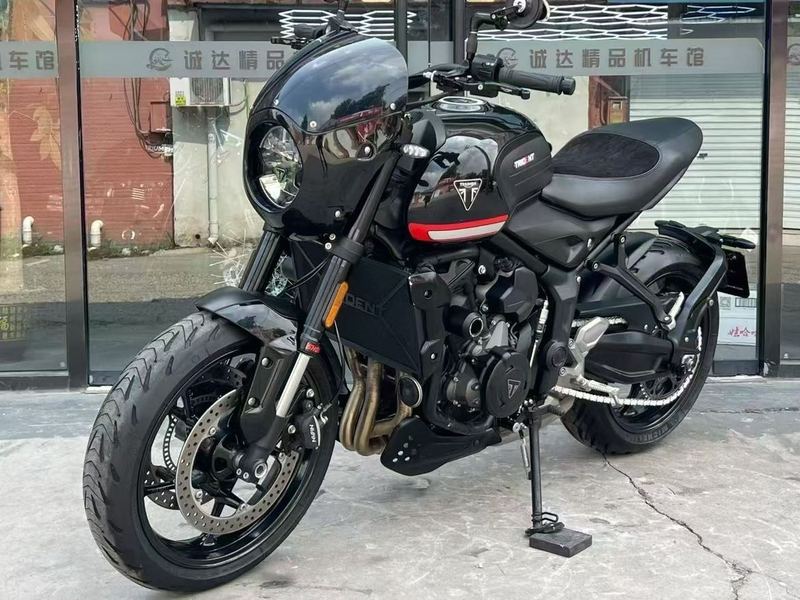 二手凯旋Trident 660