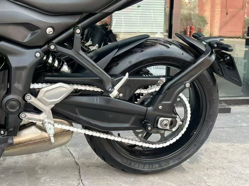 二手凯旋Trident 660