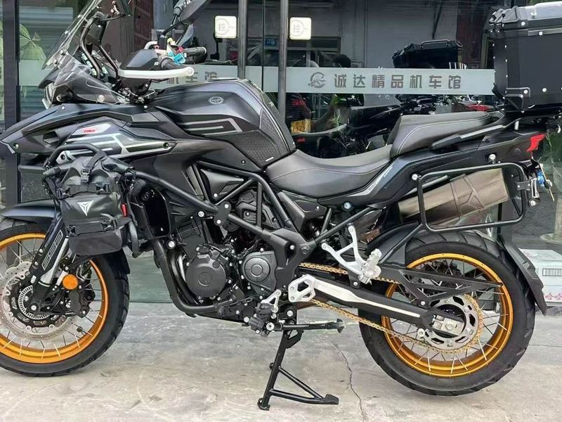 二手贝纳利TRK552