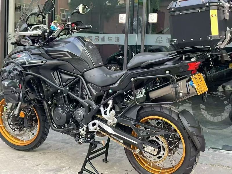 二手贝纳利TRK552