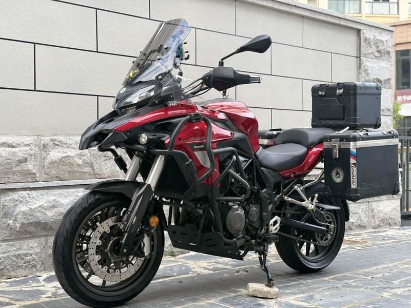 二手贝纳利金鹏 TRK502