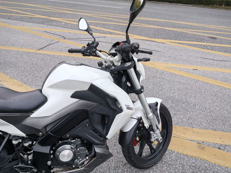 二手贝纳利小迅龙 BN150S