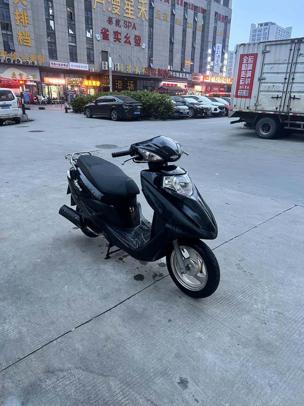 二手五羊本田SCR 喜鲨125