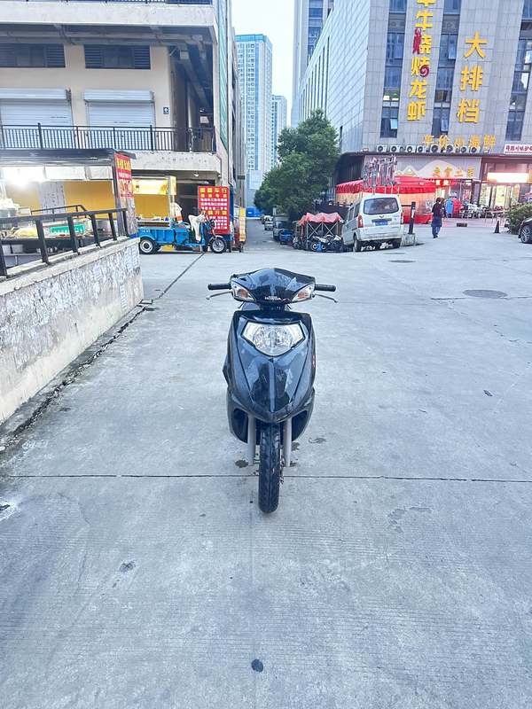 二手五羊本田SCR 喜鲨125