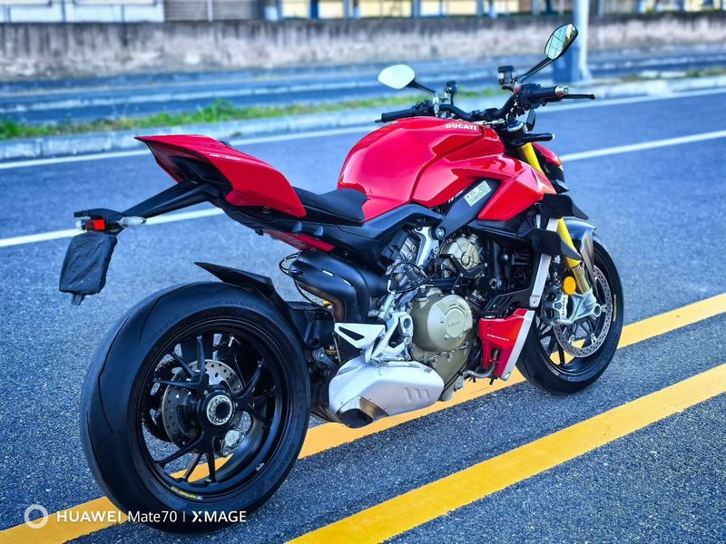 二手杜卡迪Street Fighter V4