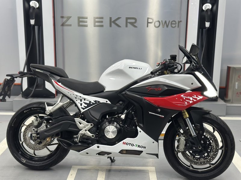 二手贝纳利龙卷风 Tornado 552R