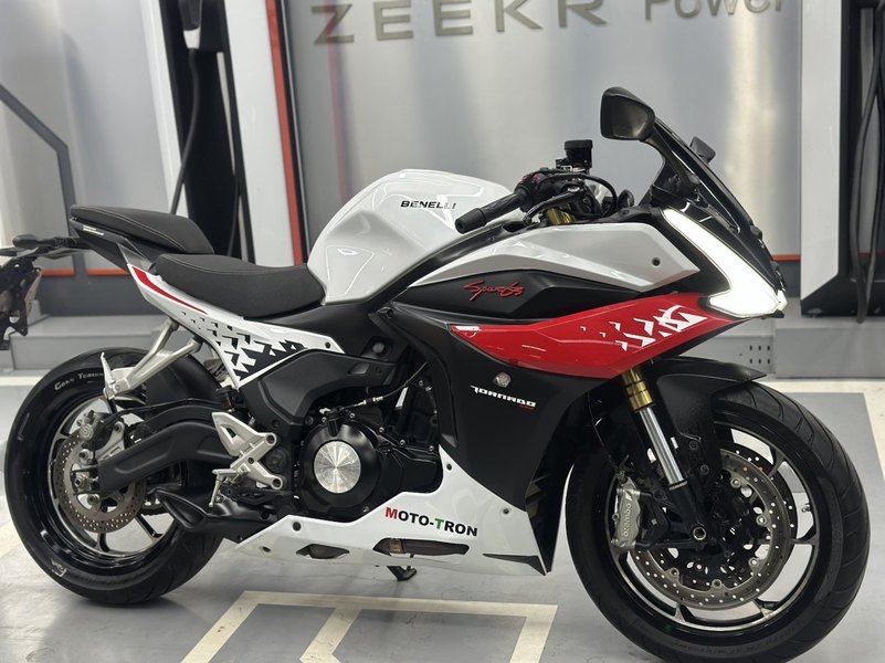 二手贝纳利龙卷风 Tornado 552R