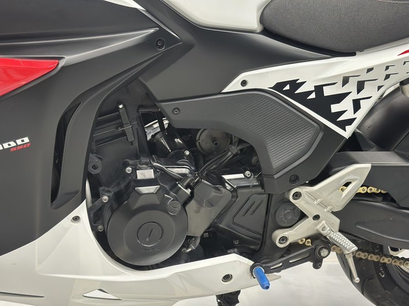 二手贝纳利龙卷风 Tornado 552R