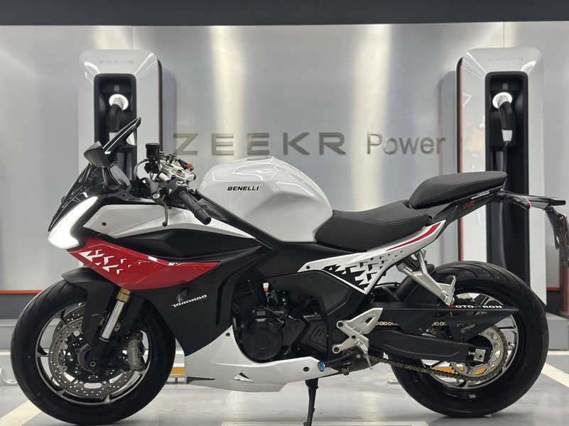 二手贝纳利龙卷风 Tornado 552R