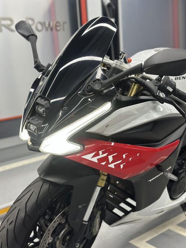 二手贝纳利龙卷风 Tornado 552R