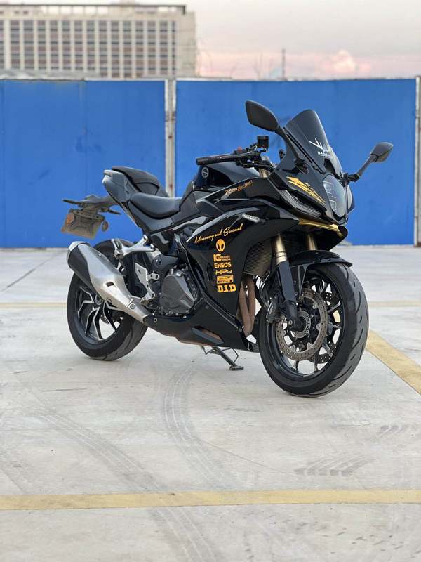 二手贝纳利龙卷风 Tornado 402R