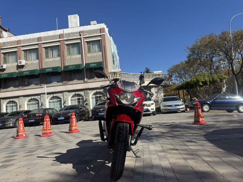 二手豪爵铃木GSX250R