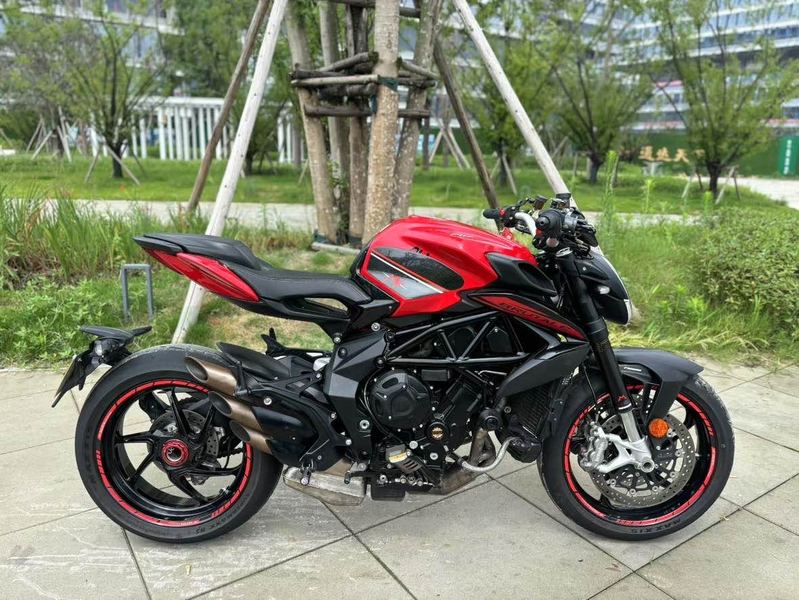 二手奥古斯塔Brutale 800