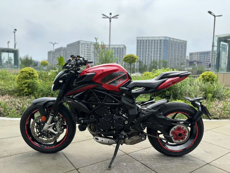二手奥古斯塔Brutale 800