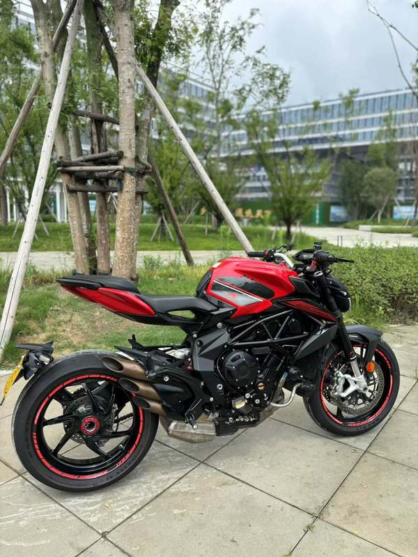 二手奥古斯塔Brutale 800