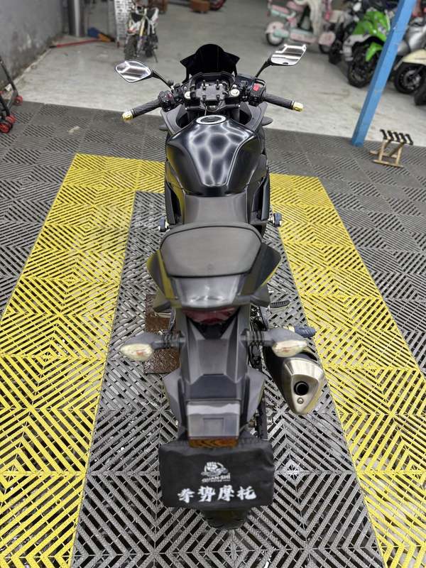 二手豪爵铃木GSX250R