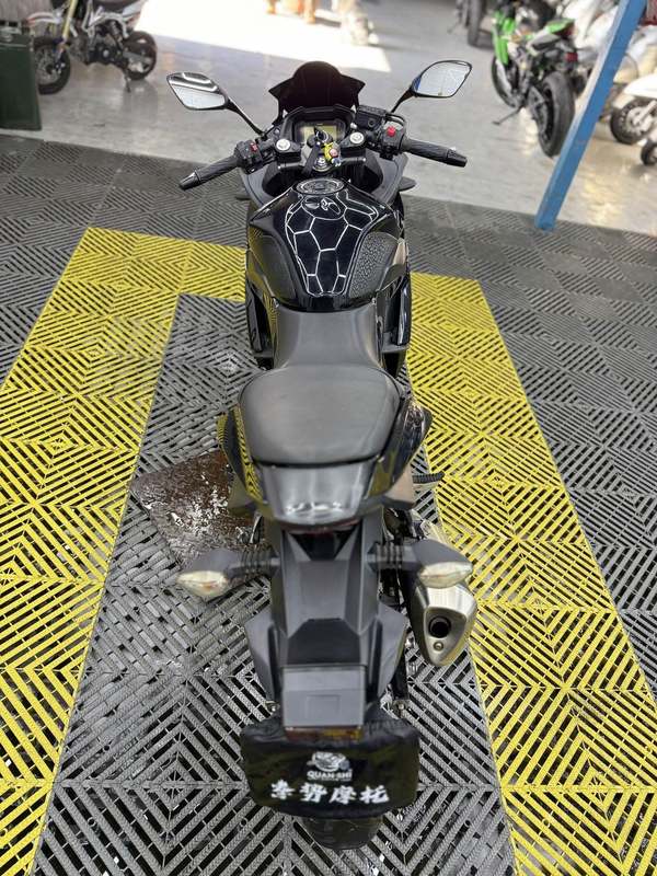 二手豪爵铃木GSX250R