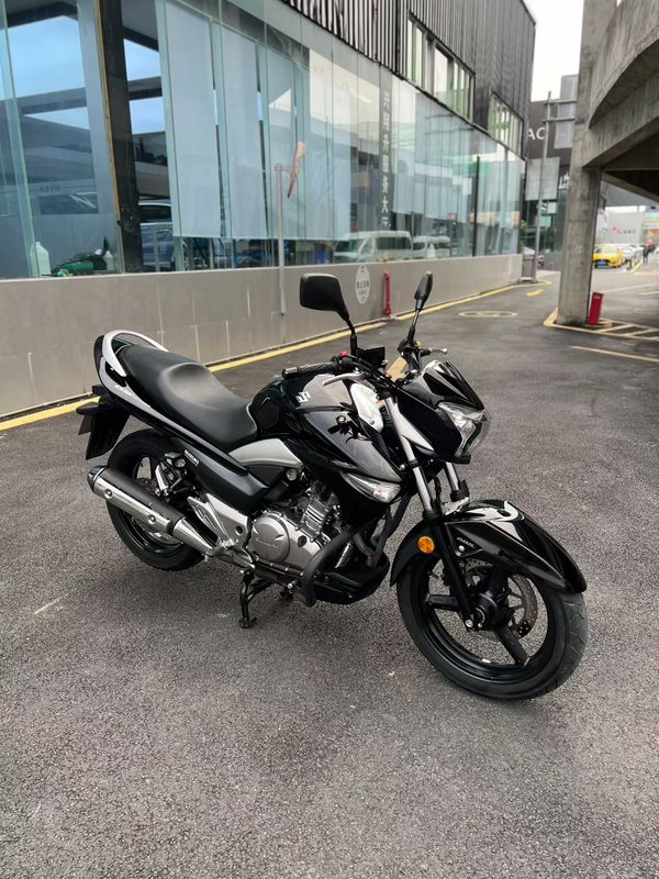 二手豪爵铃木骊驰 GW250