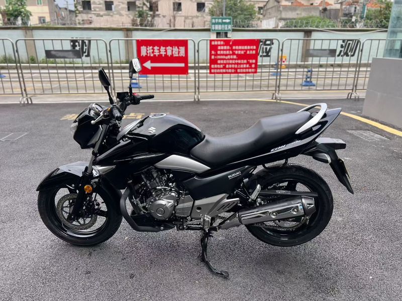 二手豪爵铃木骊驰 GW250