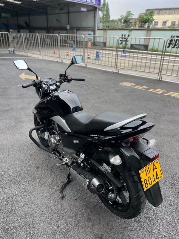 二手豪爵铃木骊驰 GW250