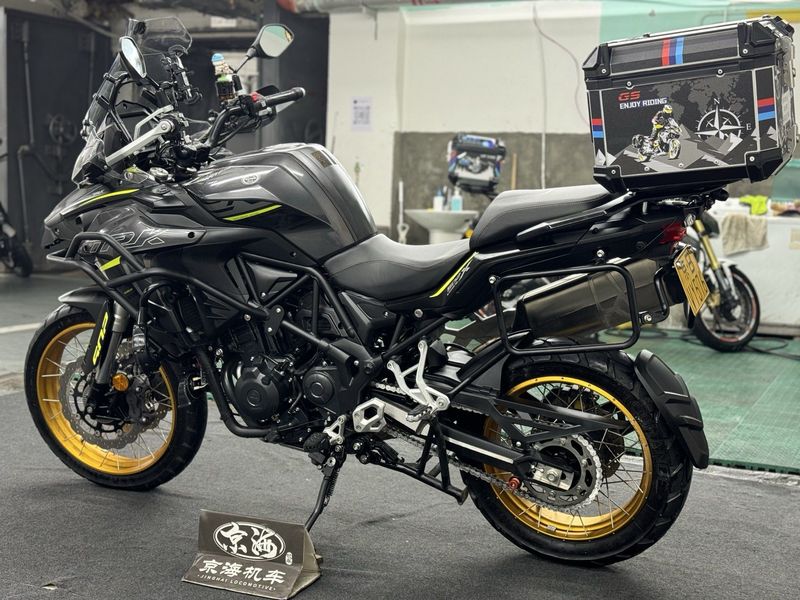 二手贝纳利金鹏 TRK502