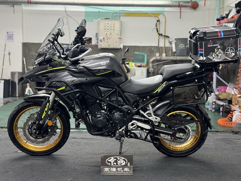 二手贝纳利金鹏 TRK502