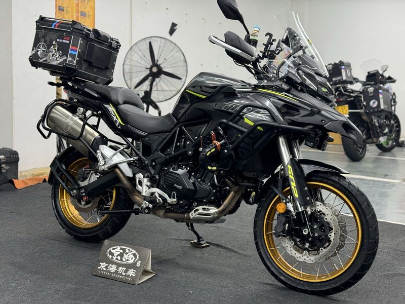 二手贝纳利金鹏 TRK502