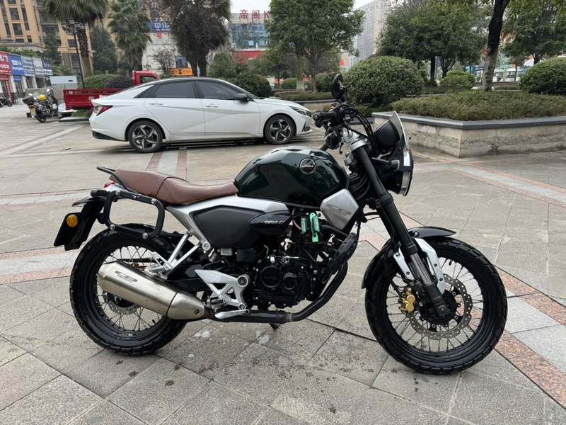 二手五羊本田鸷道 CB190SS