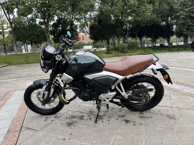 二手五羊本田鸷道 CB190SS