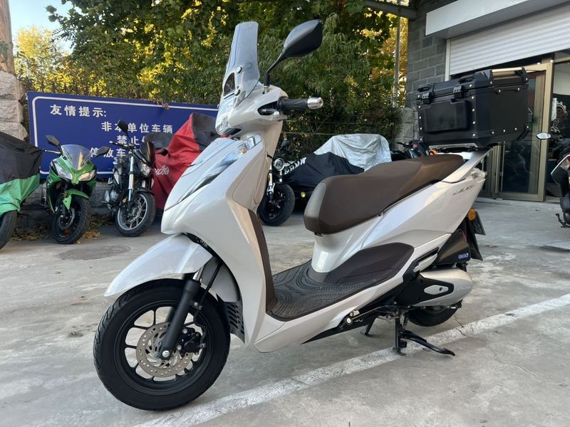 二手五羊本田Lead125