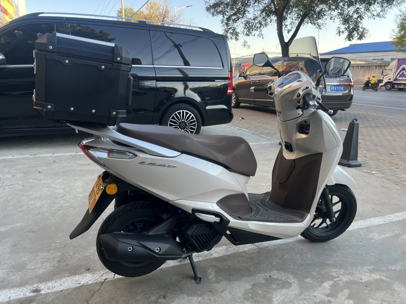 二手五羊本田Lead125