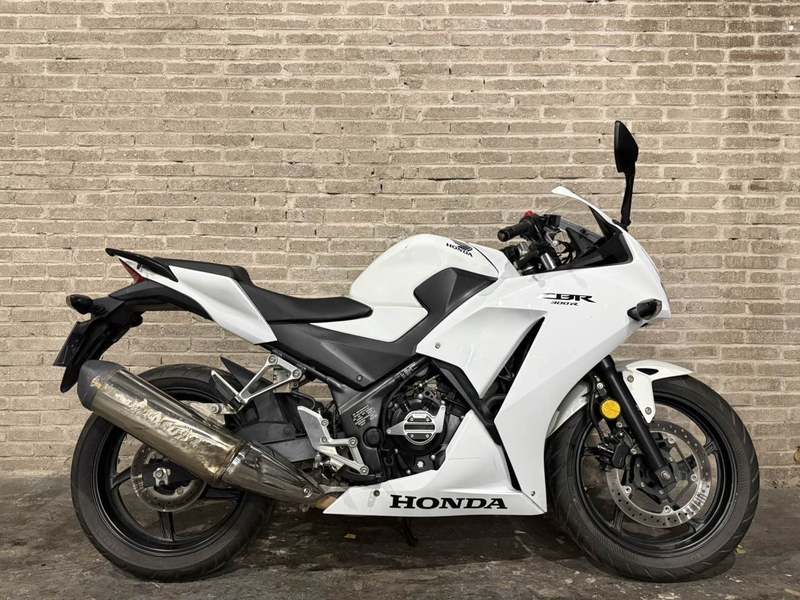 二手新大洲本田CBR300R