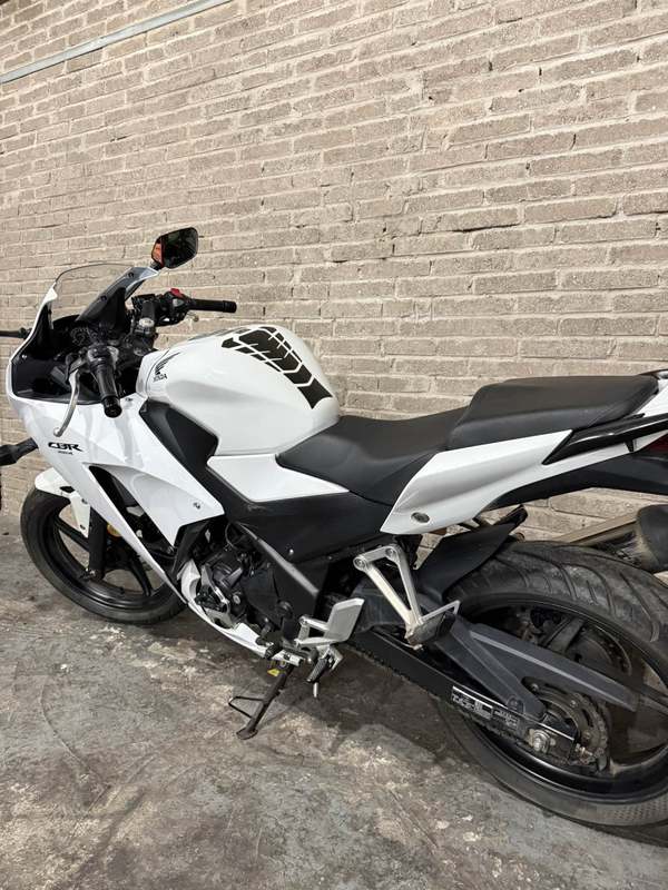 二手新大洲本田CBR300R