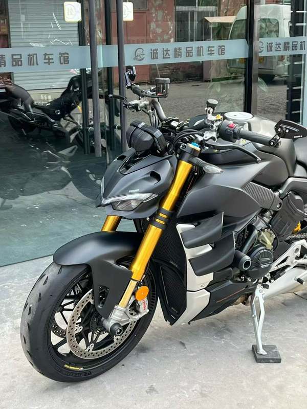 二手杜卡迪Street Fighter V4